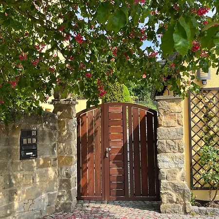 Appartement Ferienoase In Der Bierstadt Bei Dresden *